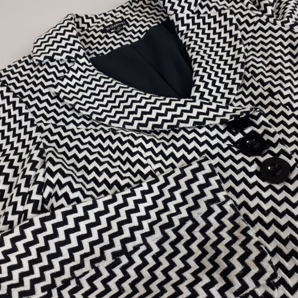 Le Chateau Black White Zig-zag Pattern Blazer - Picture 4 of 15